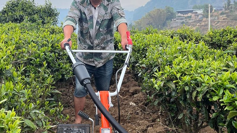 打捆机与打包机：农业收获后不可或缺的“打包助手”**